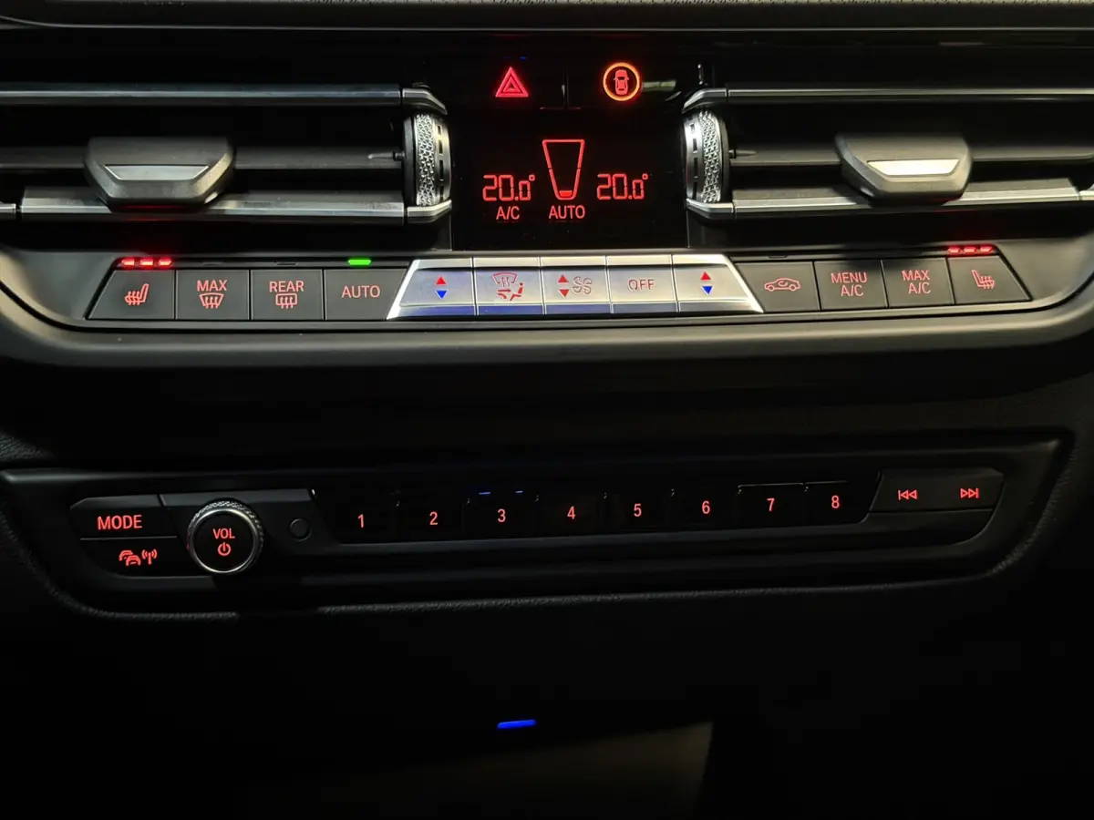 118i Executive M-Sport |Pano|Harman-Kardon|HUD|Camera|M-Stoelen|NAP