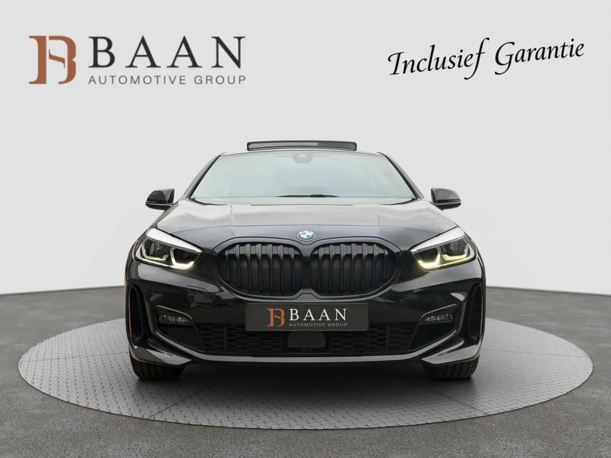 118i Executive M-Sport |Pano|Harman-Kardon|HUD|Camera|M-Stoelen|NAP