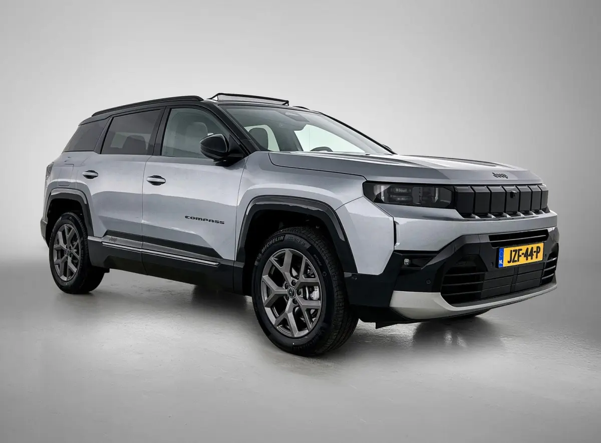 1.2 145pk e-Hybrid Firs Edition Automaat | Schuif-/Kanteldak | Elektrisch Verstelb. Bestuurdersstoel | 360 Camera | Navigatie | Adaptieve Cruise Control | Elektrische Klep |