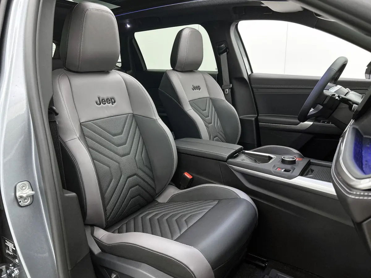 1.2 145pk e-Hybrid Firs Edition Automaat | Schuif-/Kanteldak | Elektrisch Verstelb. Bestuurdersstoel | 360 Camera | Navigatie | Adaptieve Cruise Control | Elektrische Klep |