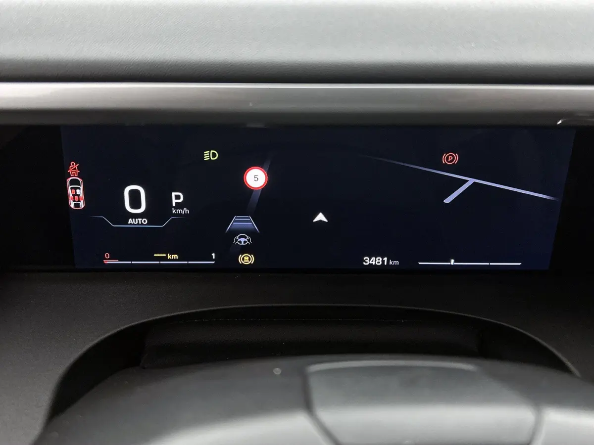 1.2 145pk e-Hybrid Firs Edition Automaat | Schuif-/Kanteldak | Elektrisch Verstelb. Bestuurdersstoel | 360 Camera | Navigatie | Adaptieve Cruise Control | Elektrische Klep |