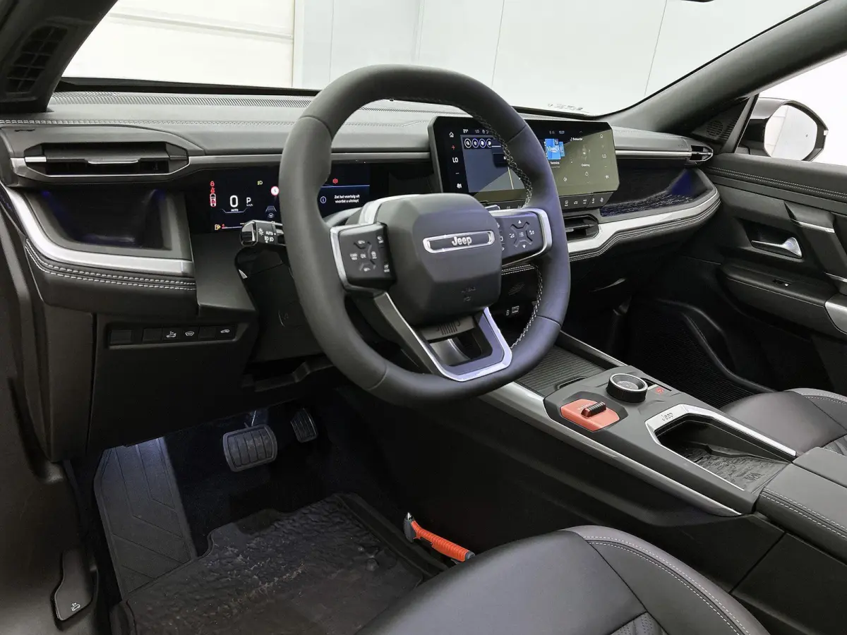1.2 145pk e-Hybrid Firs Edition Automaat | Schuif-/Kanteldak | Elektrisch Verstelb. Bestuurdersstoel | 360 Camera | Navigatie | Adaptieve Cruise Control | Elektrische Klep |