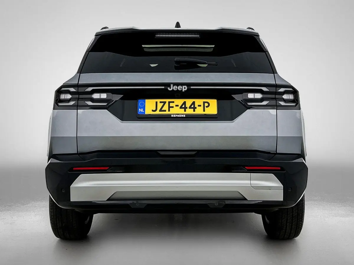 1.2 145pk e-Hybrid Firs Edition Automaat | Schuif-/Kanteldak | Elektrisch Verstelb. Bestuurdersstoel | 360 Camera | Navigatie | Adaptieve Cruise Control | Elektrische Klep |