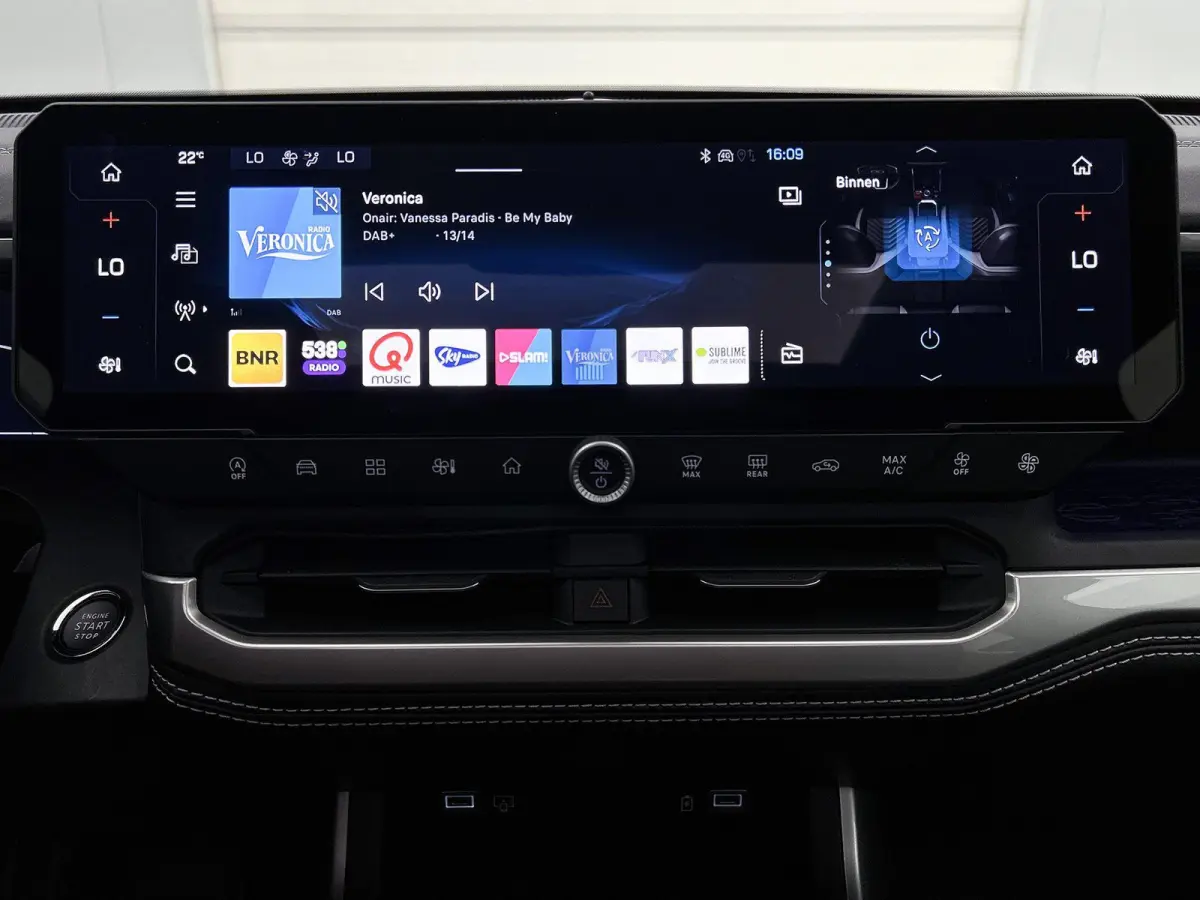 1.2 145pk e-Hybrid Firs Edition Automaat | Schuif-/Kanteldak | Elektrisch Verstelb. Bestuurdersstoel | 360 Camera | Navigatie | Adaptieve Cruise Control | Elektrische Klep |