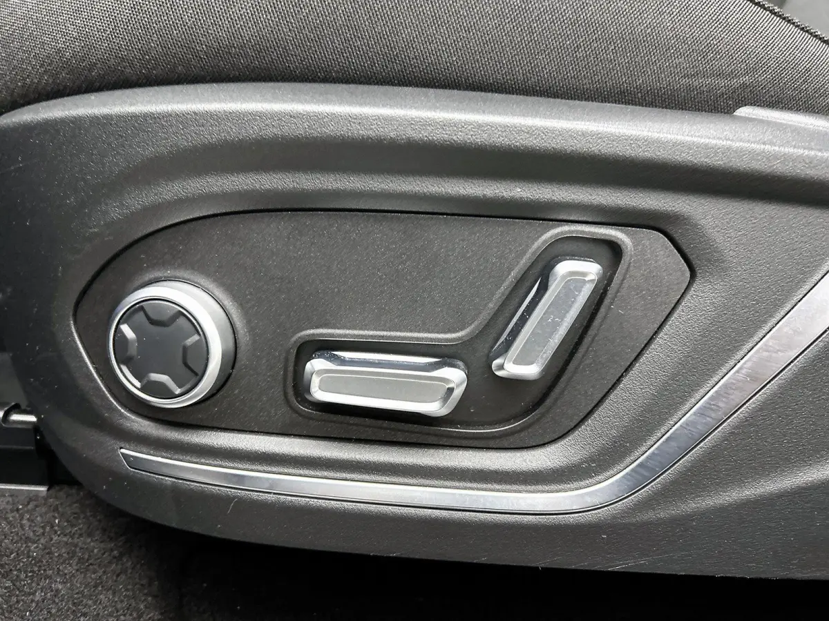1.5 263pk Automaat | Elektrische Achterklep | Schuif- / Kanteldak | Camera | Elektrisch Bedienbare Bestuurdersstoel | Keyless Entry/Start | Apple Carplay/Android Auto |