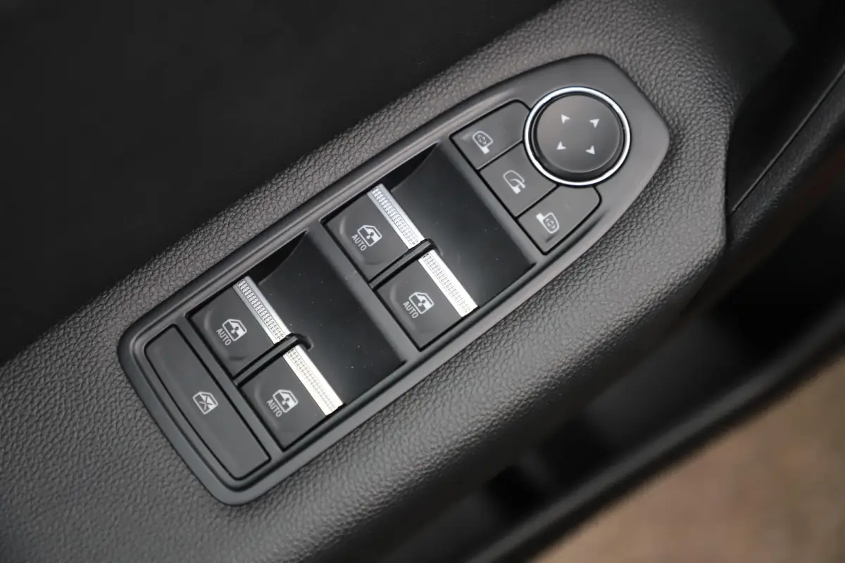 1.3 TCe 130 Intens 130PK Automaat Half Leder Navigatie Achteruitrijcamera