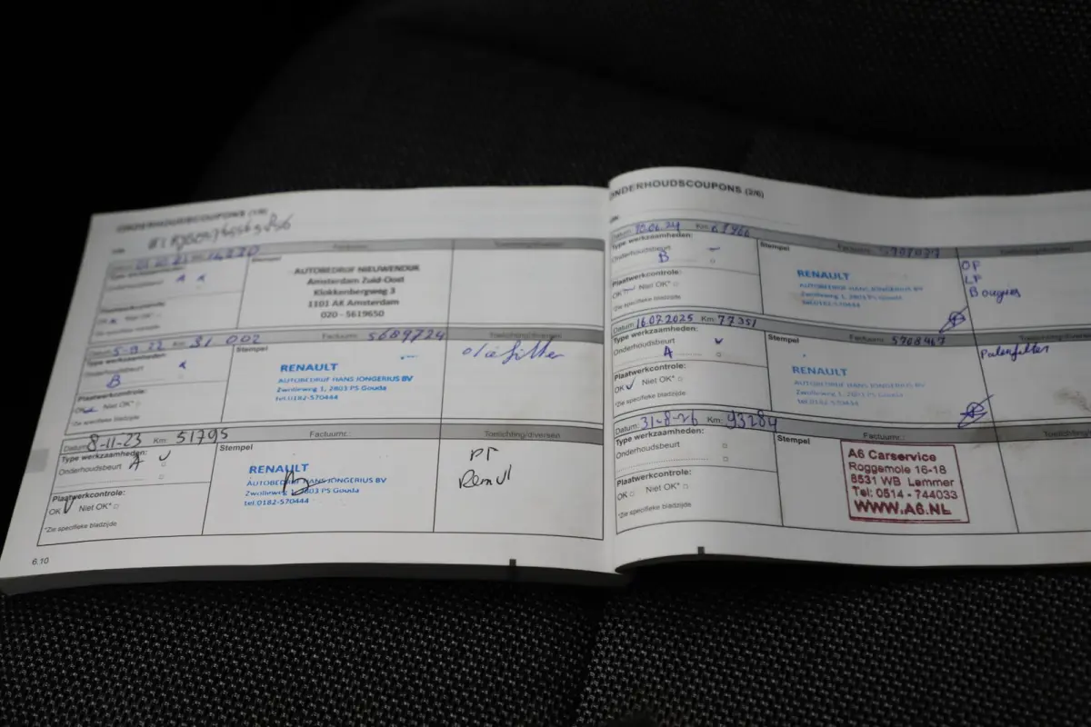 1.3 TCe 130 Intens 130PK Automaat Half Leder Navigatie Achteruitrijcamera