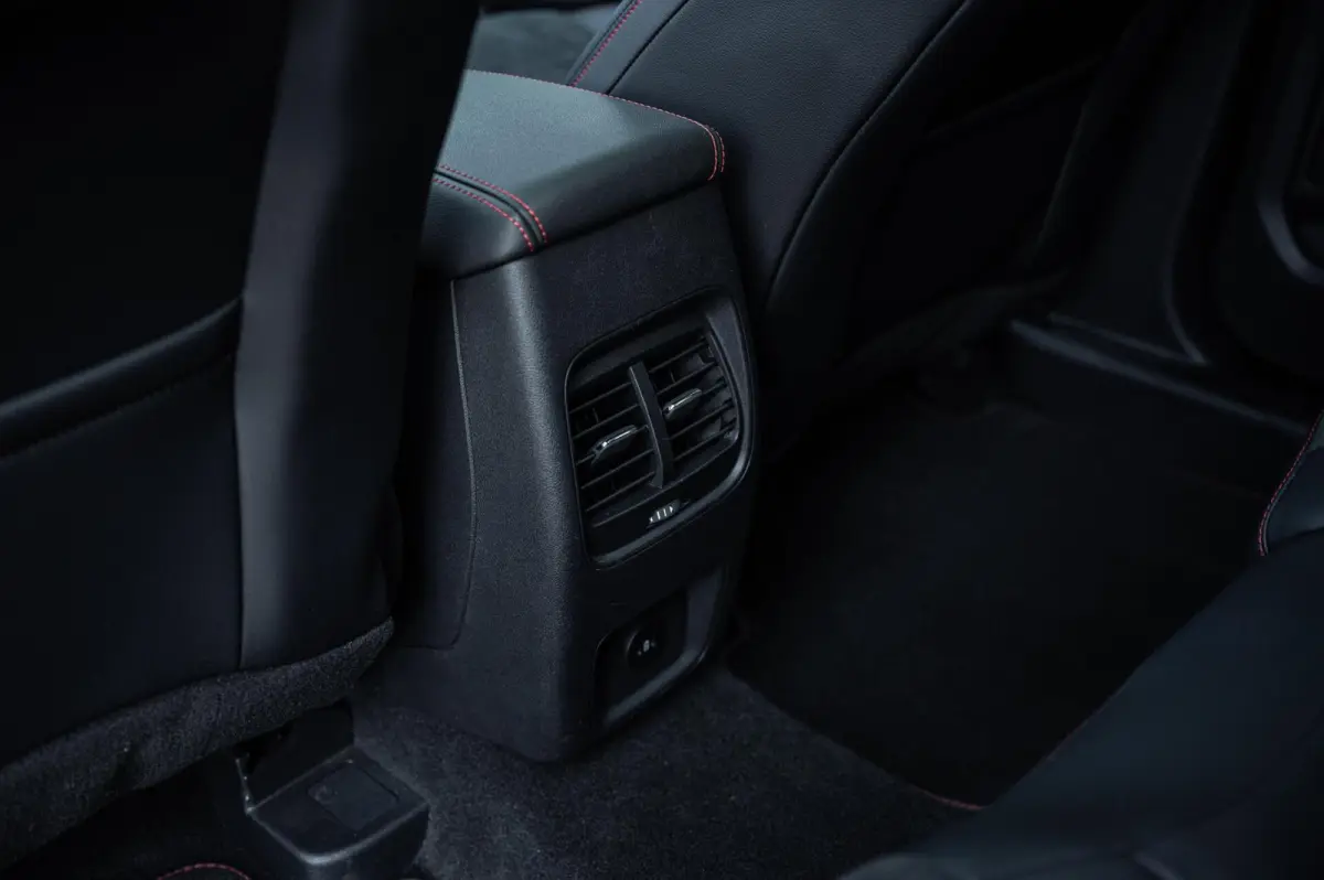2.5 PHEV ST-Line X PANO TREKHAAK ADAPTIVE CRUISE HEAD UP CAMERA STUURVERWARMING B&O