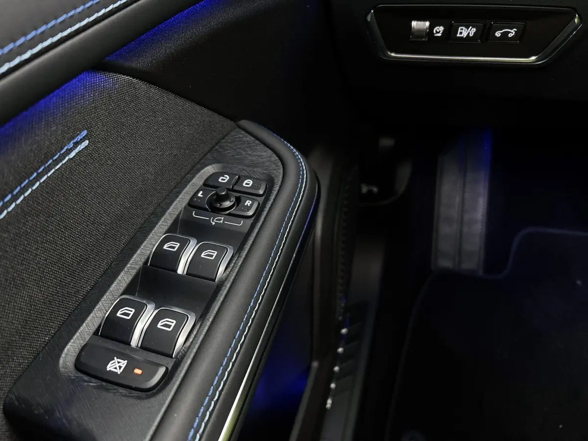 1.5 263pk Automaat | Elektrische Achterklep | Schuif- / Kanteldak | Camera | Elektrisch Bedienbare Bestuurdersstoel | Keyless Entry/Start | Apple Carplay/Android Auto |