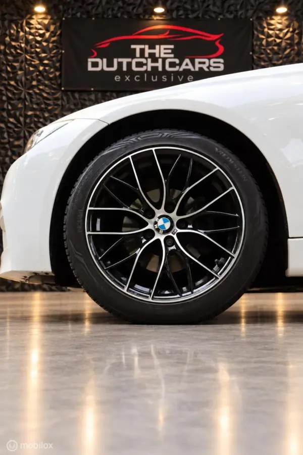 318i Edition M Sport Shadow High Executive