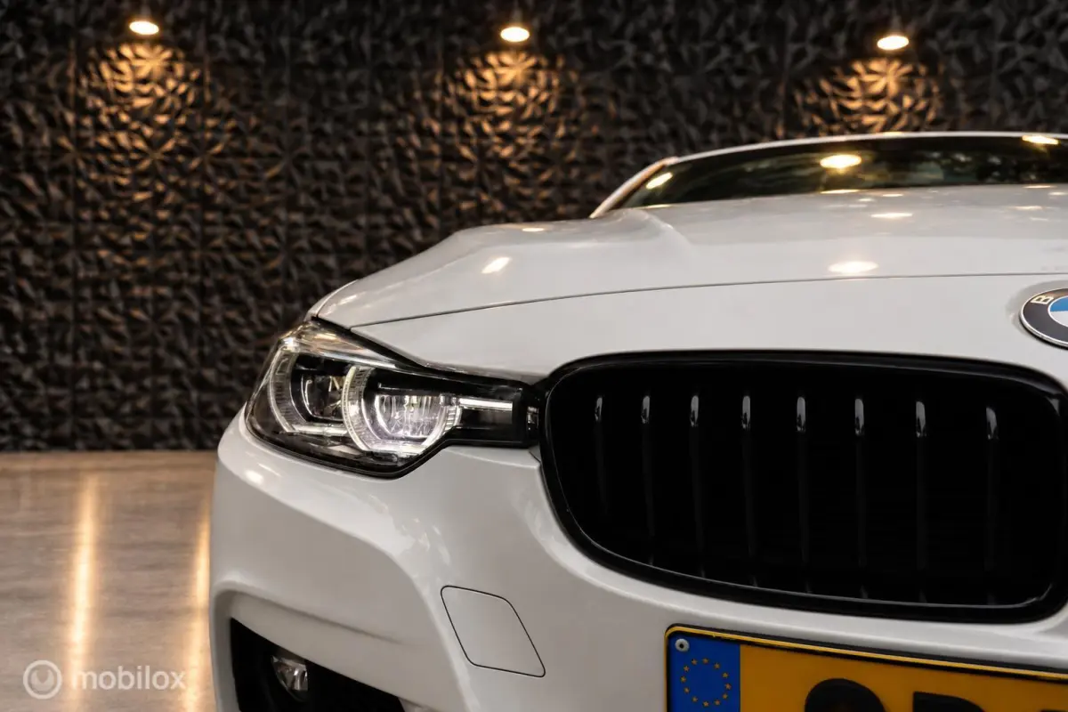 318i Edition M Sport Shadow High Executive