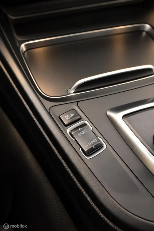 318i Edition M Sport Shadow High Executive