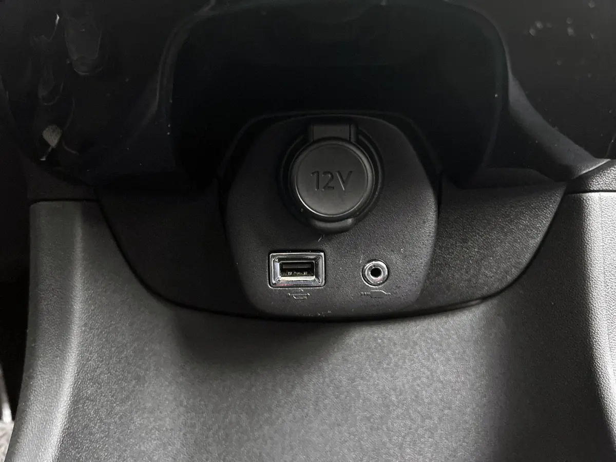 1.0 72pk JCC+ | LAGE KM | Apple Carplay/Android Auto | Climate Control | Begrenzer | 15"LMV | Camera |