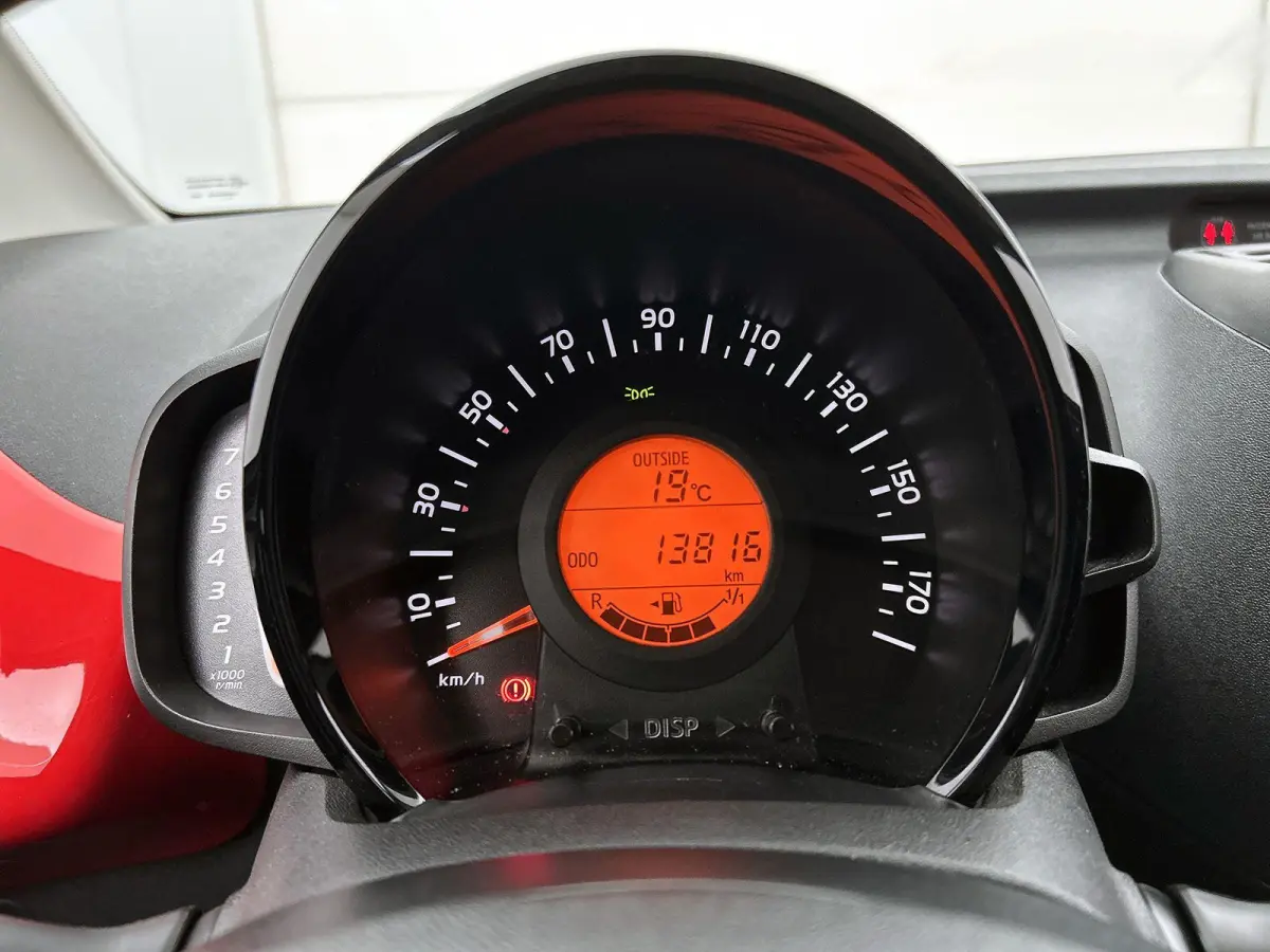 1.0 72pk JCC+ | LAGE KM | Apple Carplay/Android Auto | Climate Control | Begrenzer | 15"LMV | Camera |