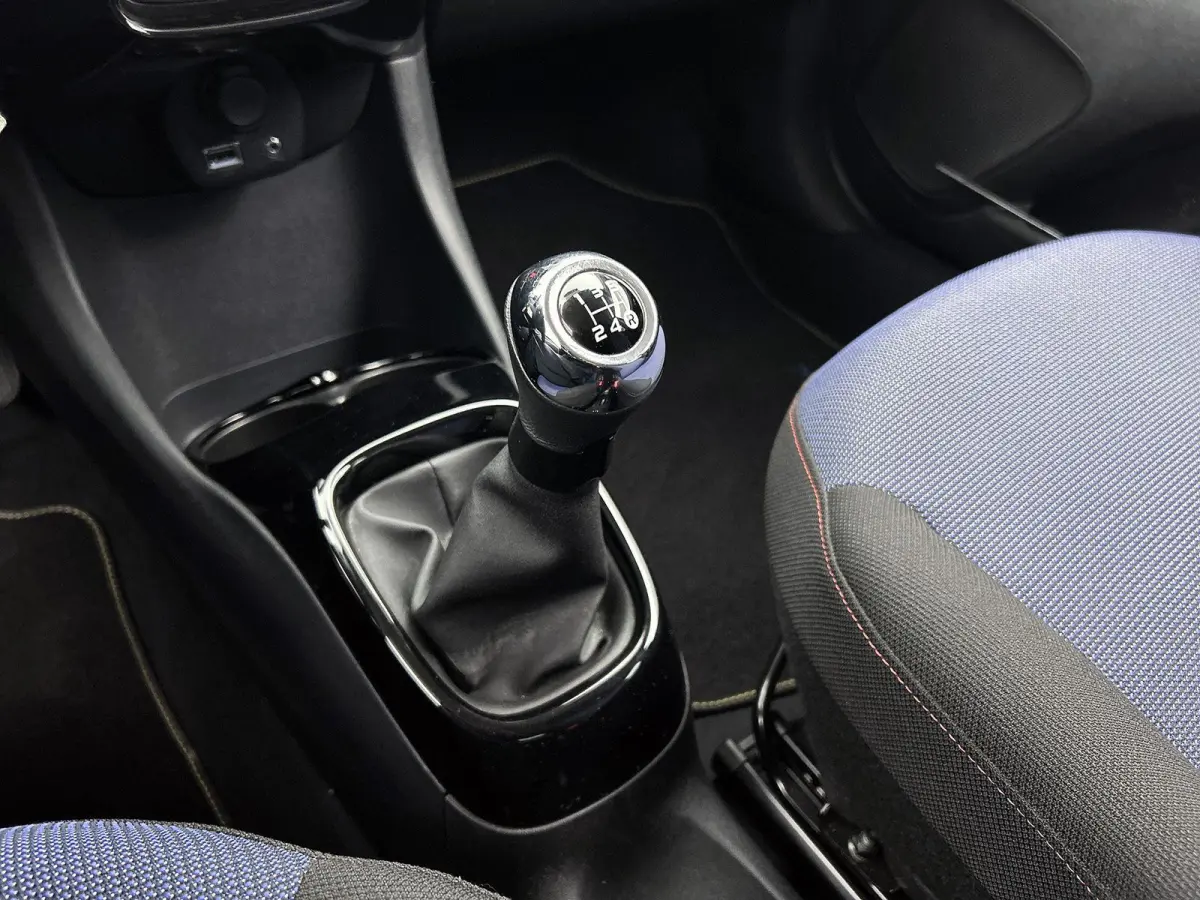 1.0 72pk JCC+ | LAGE KM | Apple Carplay/Android Auto | Climate Control | Begrenzer | 15"LMV | Camera |