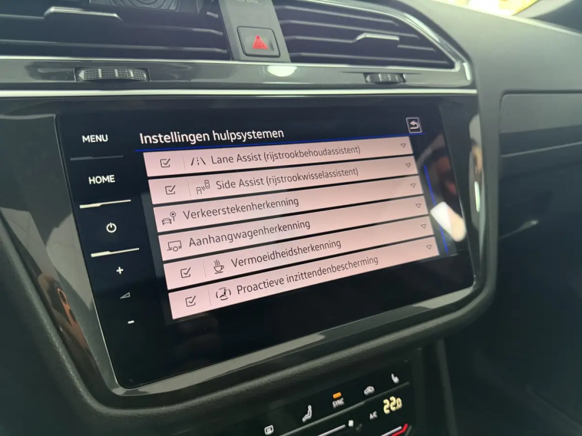 R 2.0 TSI 4Motion PANO HUD ACC 320PK