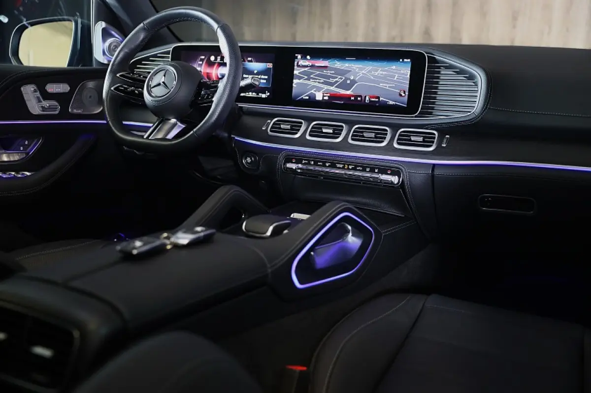400 e 4MATIC AMG 63 Look / Massage / Softclose / Head Up / Leder / 360 Camera / Memory / 23 Inch / Led