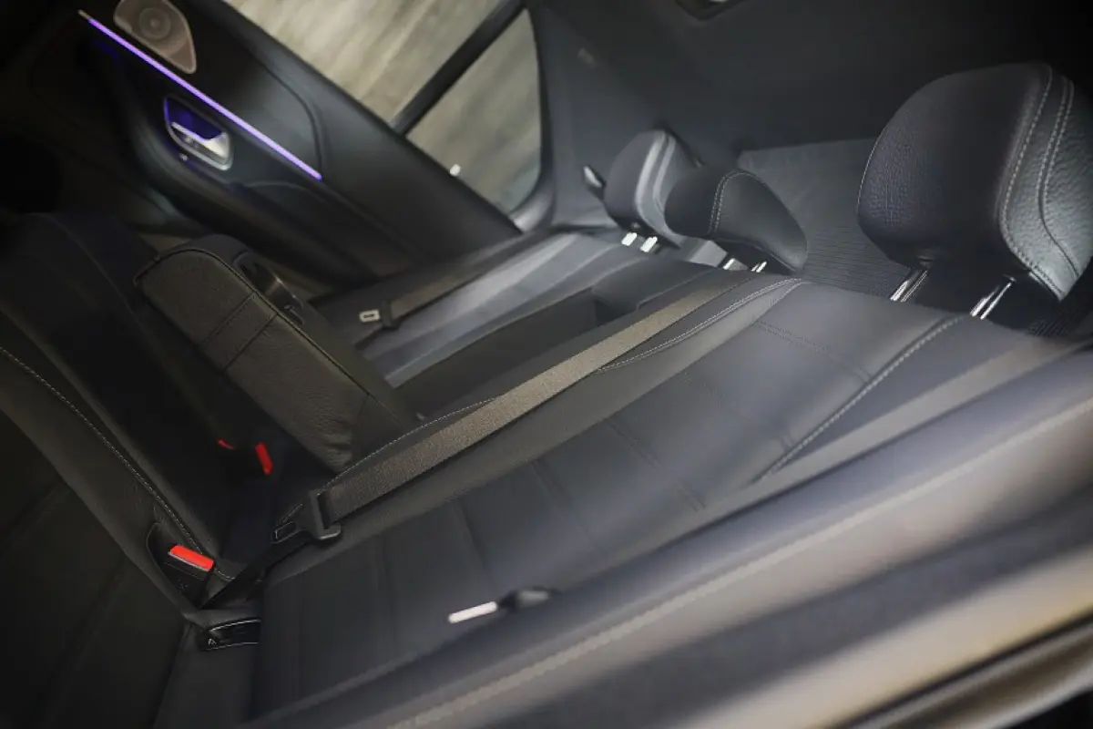 400 e 4MATIC AMG 63 Look / Massage / Softclose / Head Up / Leder / 360 Camera / Memory / 23 Inch / Led