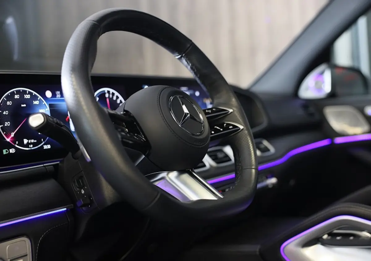 400 e 4MATIC AMG 63 Look / Massage / Softclose / Head Up / Leder / 360 Camera / Memory / 23 Inch / Led