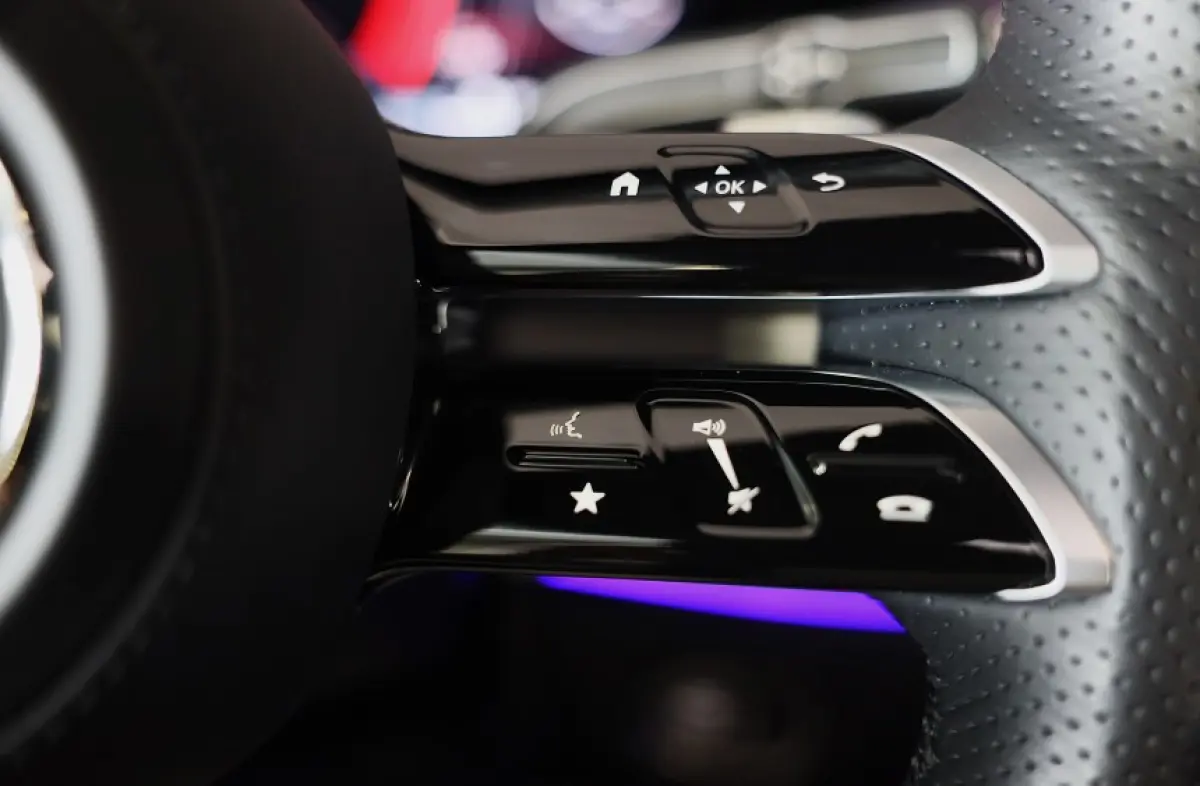 400 e 4MATIC AMG 63 Look / Massage / Softclose / Head Up / Leder / 360 Camera / Memory / 23 Inch / Led