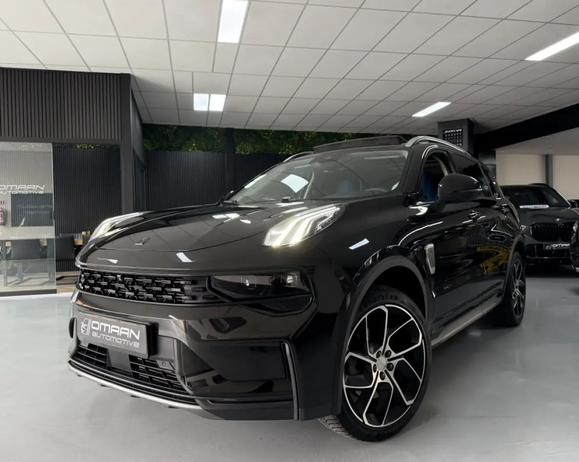 1.5 Plug-in Hybrid 261PK BLACK EDITION 360 CAM