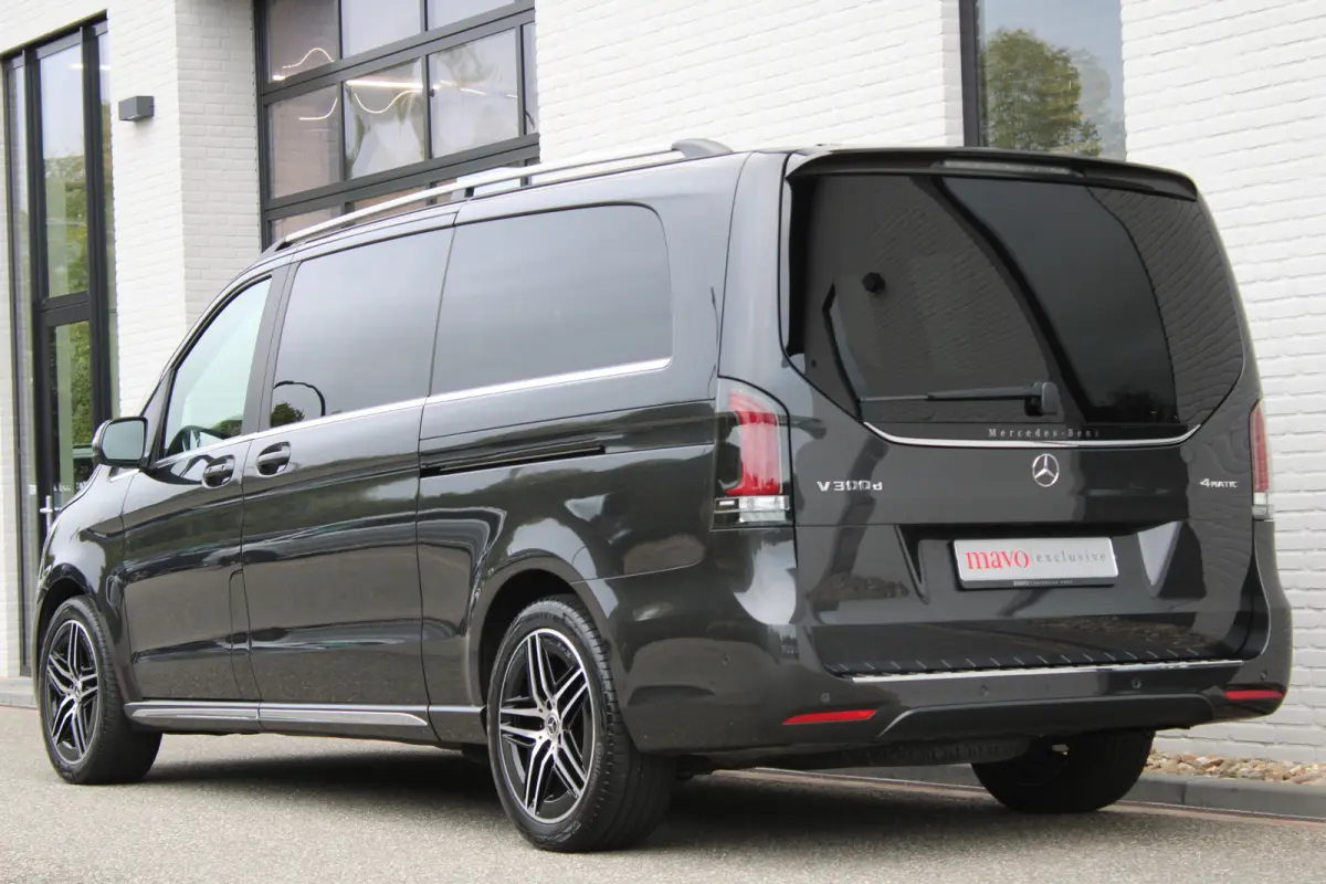 300d / XXL / AMG / DC / 4-Matic / Luchtvering / Elec Stoel / Burmester / NIEUWSTAAT