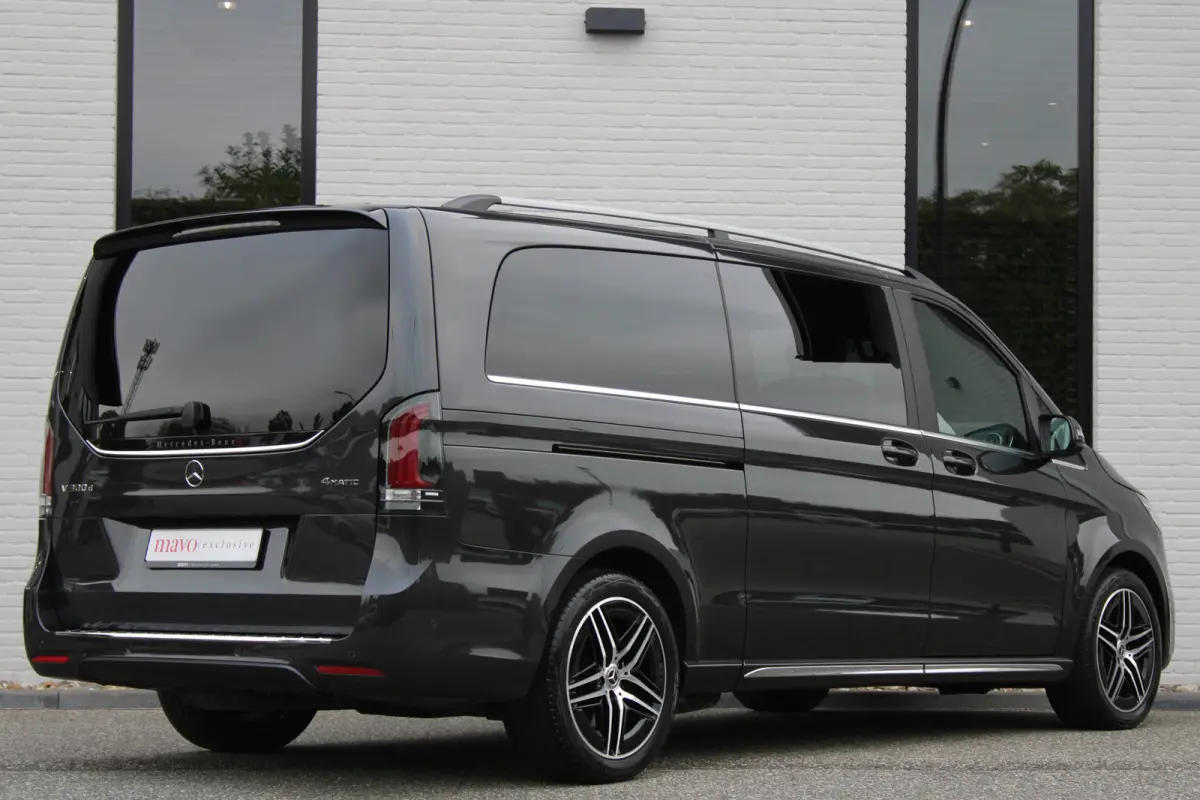 300d / XXL / AMG / DC / 4-Matic / Luchtvering / Elec Stoel / Burmester / NIEUWSTAAT