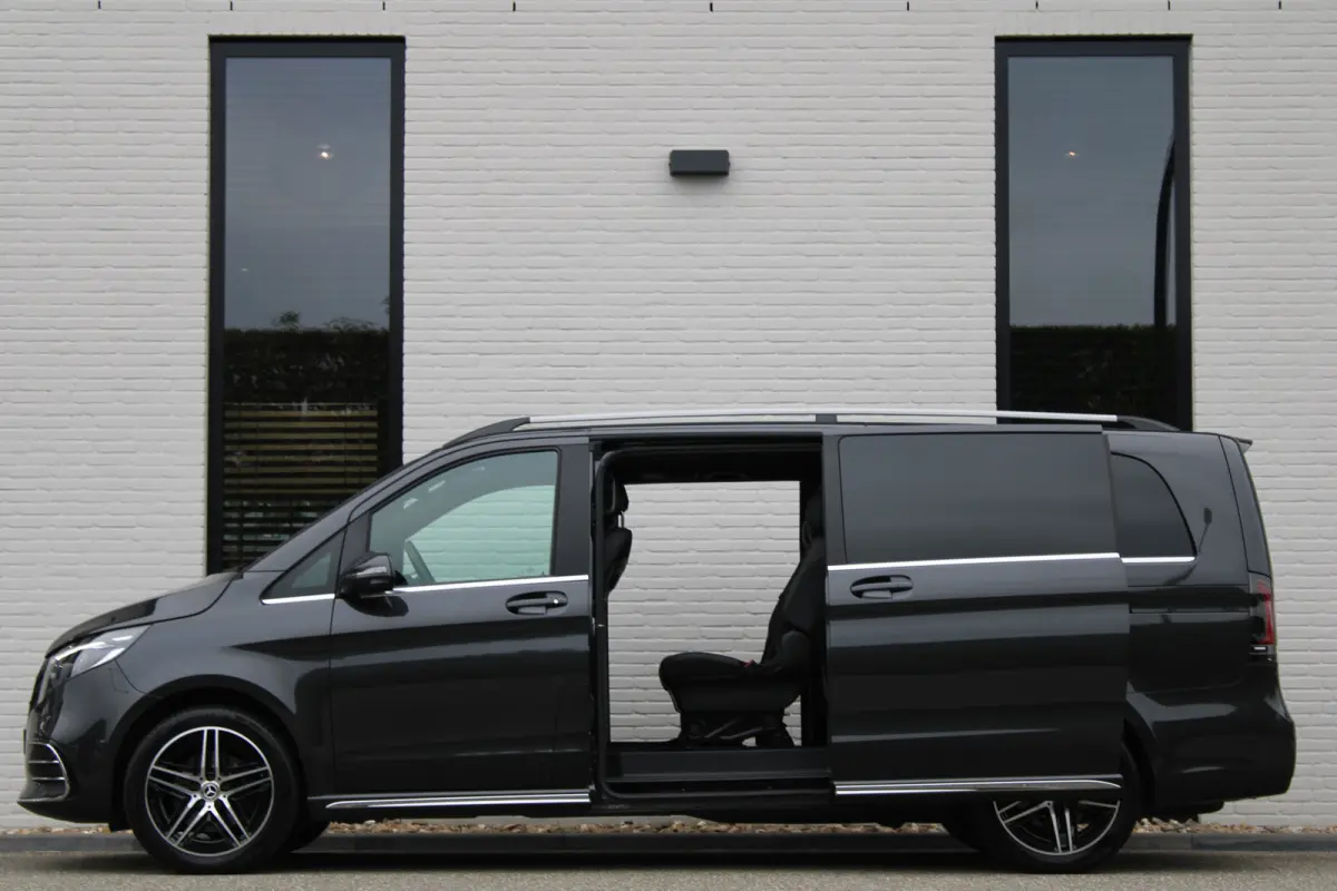 300d / XXL / AMG / DC / 4-Matic / Luchtvering / Elec Stoel / Burmester / NIEUWSTAAT