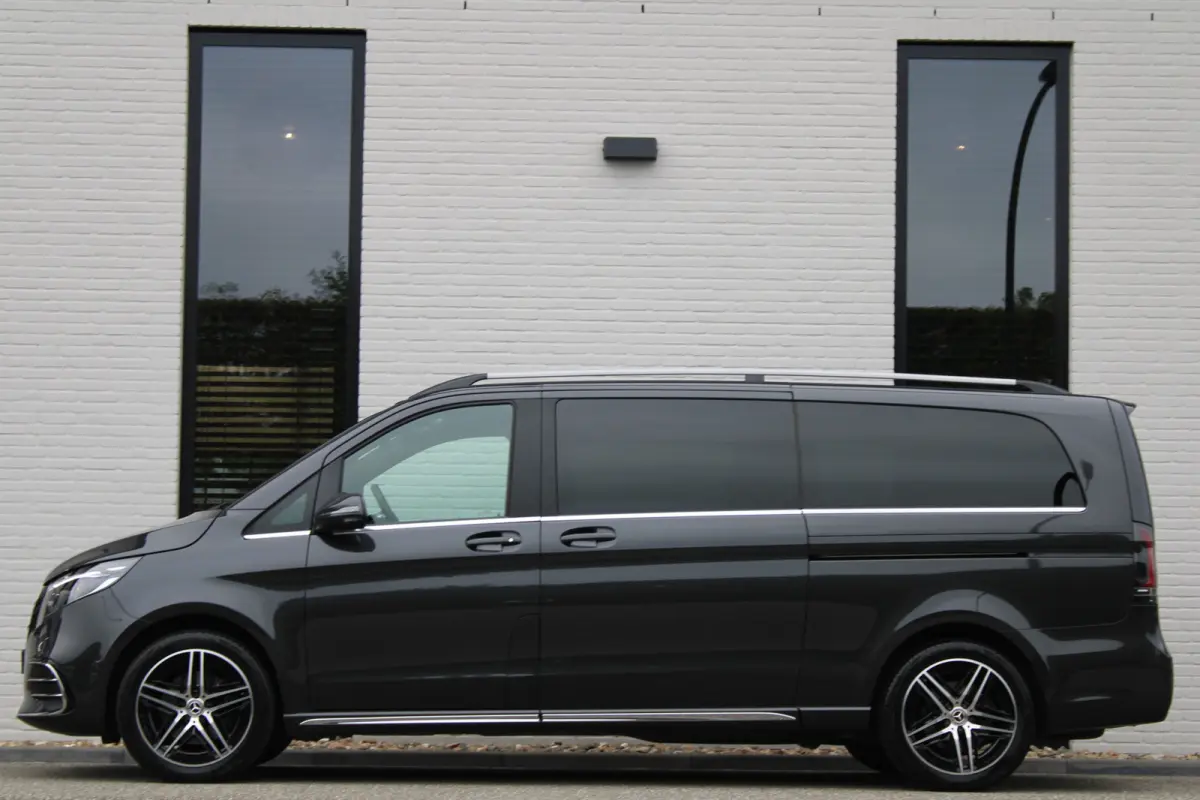 300d / XXL / AMG / DC / 4-Matic / Luchtvering / Elec Stoel / Burmester / NIEUWSTAAT
