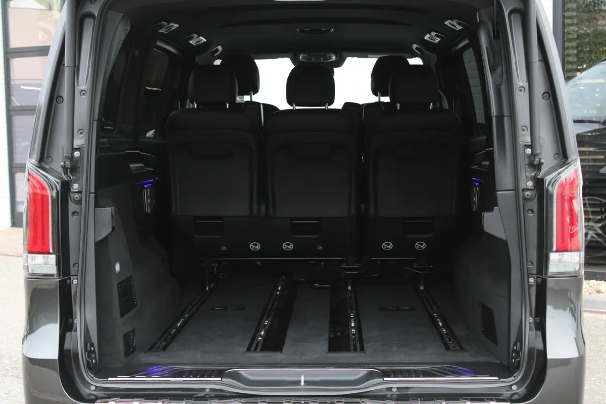 300d / XXL / AMG / DC / 4-Matic / Luchtvering / Elec Stoel / Burmester / NIEUWSTAAT