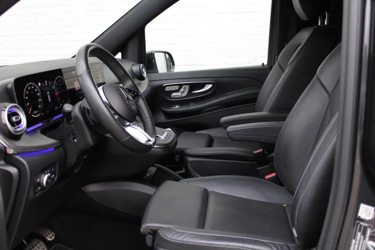 300d / XXL / AMG / DC / 4-Matic / Luchtvering / Elec Stoel / Burmester / NIEUWSTAAT