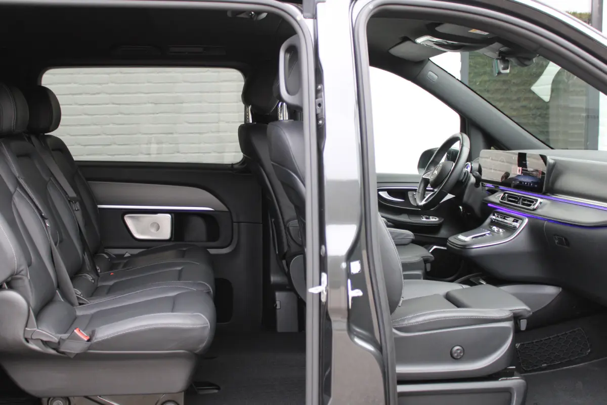300d / XXL / AMG / DC / 4-Matic / Luchtvering / Elec Stoel / Burmester / NIEUWSTAAT