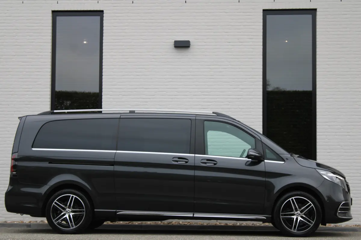 300d / XXL / AMG / DC / 4-Matic / Luchtvering / Elec Stoel / Burmester / NIEUWSTAAT