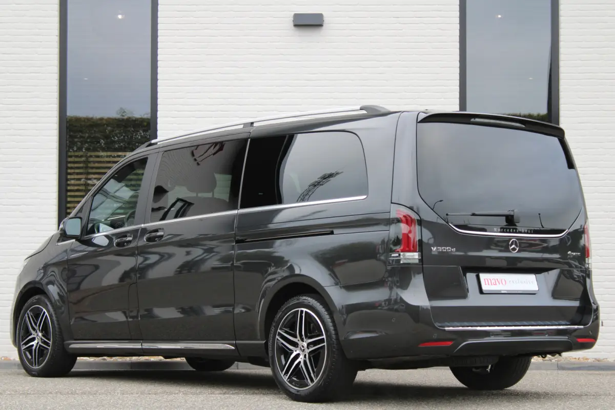 300d / XXL / AMG / DC / 4-Matic / Luchtvering / Elec Stoel / Burmester / NIEUWSTAAT
