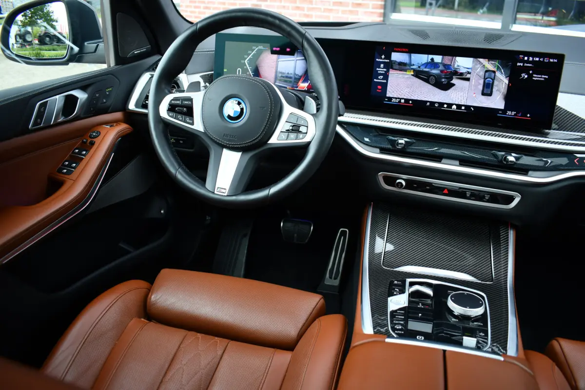 xDrive50e M-Sport Frozen-grey Pano Trekh Massage ACC 360 HUD 4WS Soft-close H/K