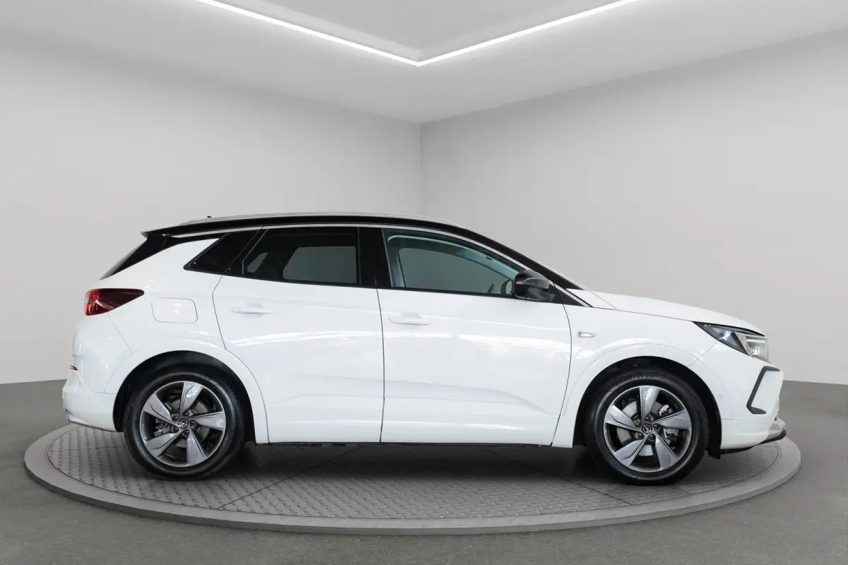 1.6 Turbo Plug-In Hybrid 4x4 Business Elegance | Trekhaak | Alcantara | Stoel & Stuurverwarming | Camera | Climate Controle | Navigatie | Apple Carplay & Android Auto |