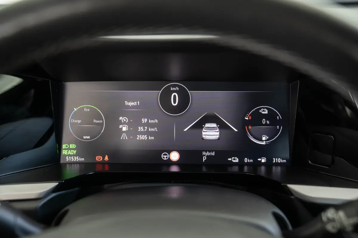 1.6 Turbo Plug-In Hybrid 4x4 Business Elegance | Trekhaak | Alcantara | Stoel & Stuurverwarming | Camera | Climate Controle | Navigatie | Apple Carplay & Android Auto |