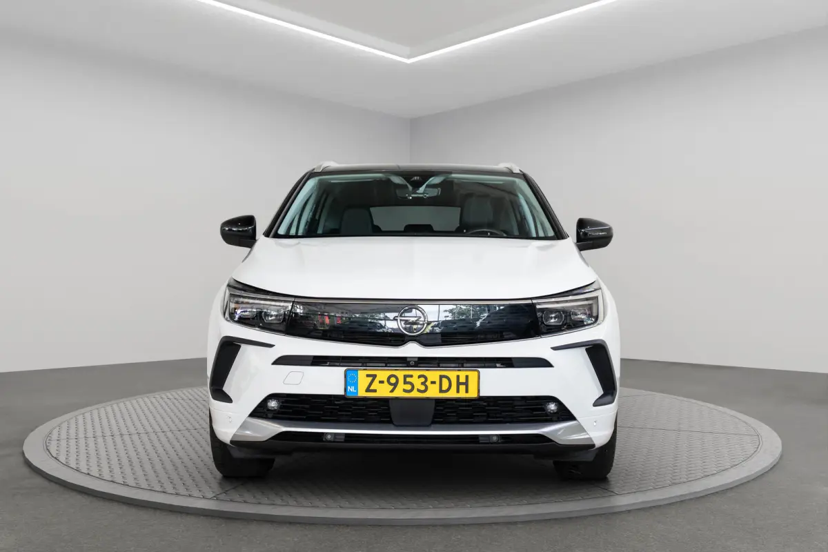 1.6 Turbo Plug-In Hybrid 4x4 Business Elegance | Trekhaak | Alcantara | Stoel & Stuurverwarming | Camera | Climate Controle | Navigatie | Apple Carplay & Android Auto |