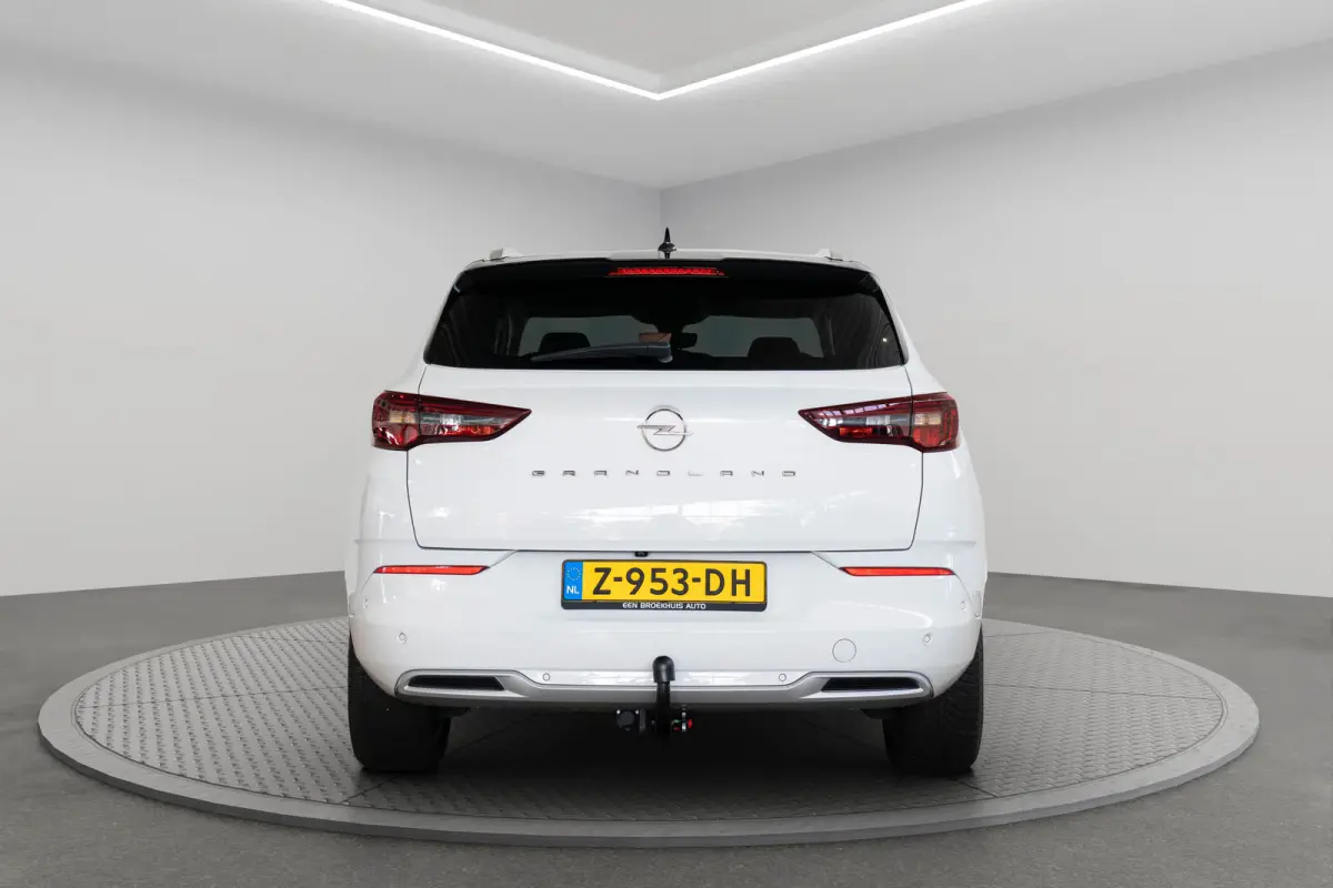 1.6 Turbo Plug-In Hybrid 4x4 Business Elegance | Trekhaak | Alcantara | Stoel & Stuurverwarming | Camera | Climate Controle | Navigatie | Apple Carplay & Android Auto |