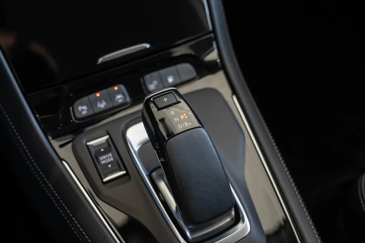 1.6 Turbo Plug-In Hybrid 4x4 Business Elegance | Trekhaak | Alcantara | Stoel & Stuurverwarming | Camera | Climate Controle | Navigatie | Apple Carplay & Android Auto |