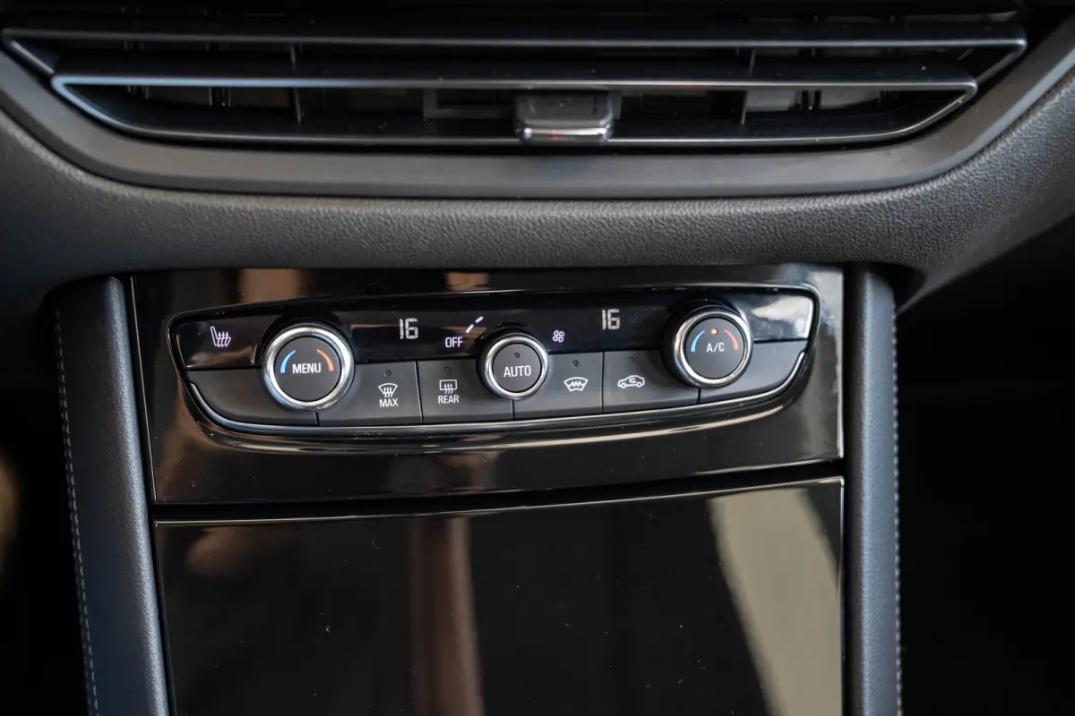1.6 Turbo Plug-In Hybrid 4x4 Business Elegance | Trekhaak | Alcantara | Stoel & Stuurverwarming | Camera | Climate Controle | Navigatie | Apple Carplay & Android Auto |
