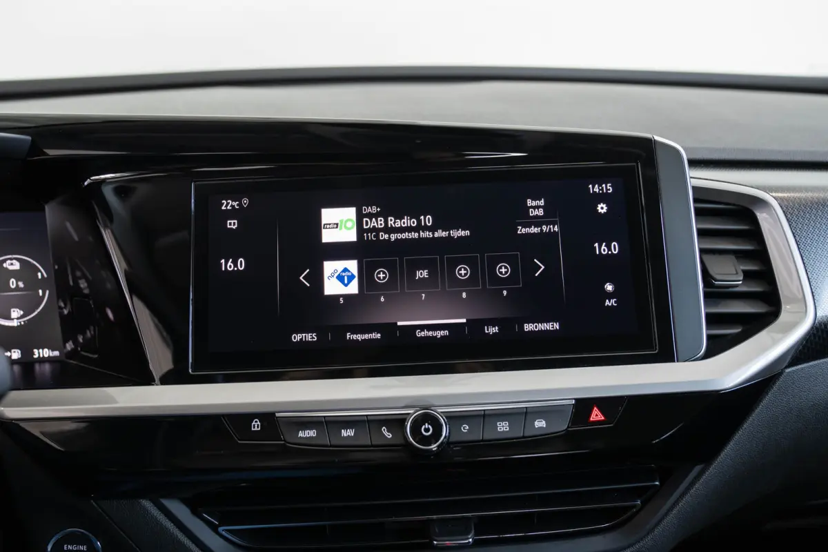 1.6 Turbo Plug-In Hybrid 4x4 Business Elegance | Trekhaak | Alcantara | Stoel & Stuurverwarming | Camera | Climate Controle | Navigatie | Apple Carplay & Android Auto |