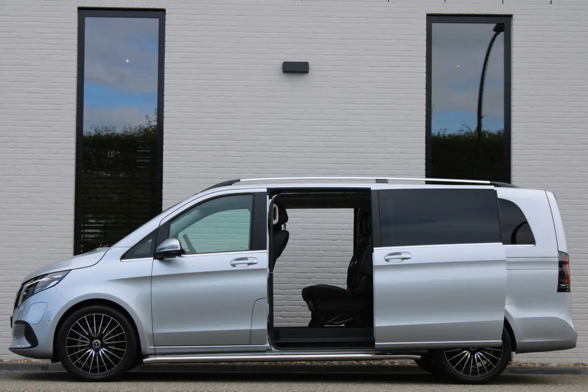 300 L3 / Extra Lang / 7-Persoons / 2x Elec Schuifdeur / Burmester / 360 Camera / Vol Opties / NIEUWSTAAT