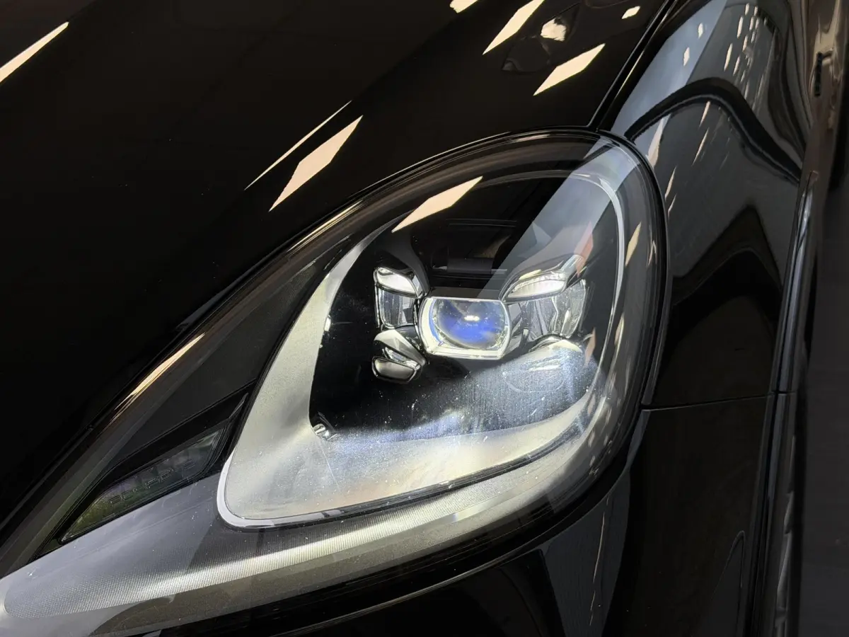 3.0 E-Hybrid Platinum Edition | Sport Uitlaat/Adapt.Cruise/Luchtvering/360° Camera/Head-Up/BTW
