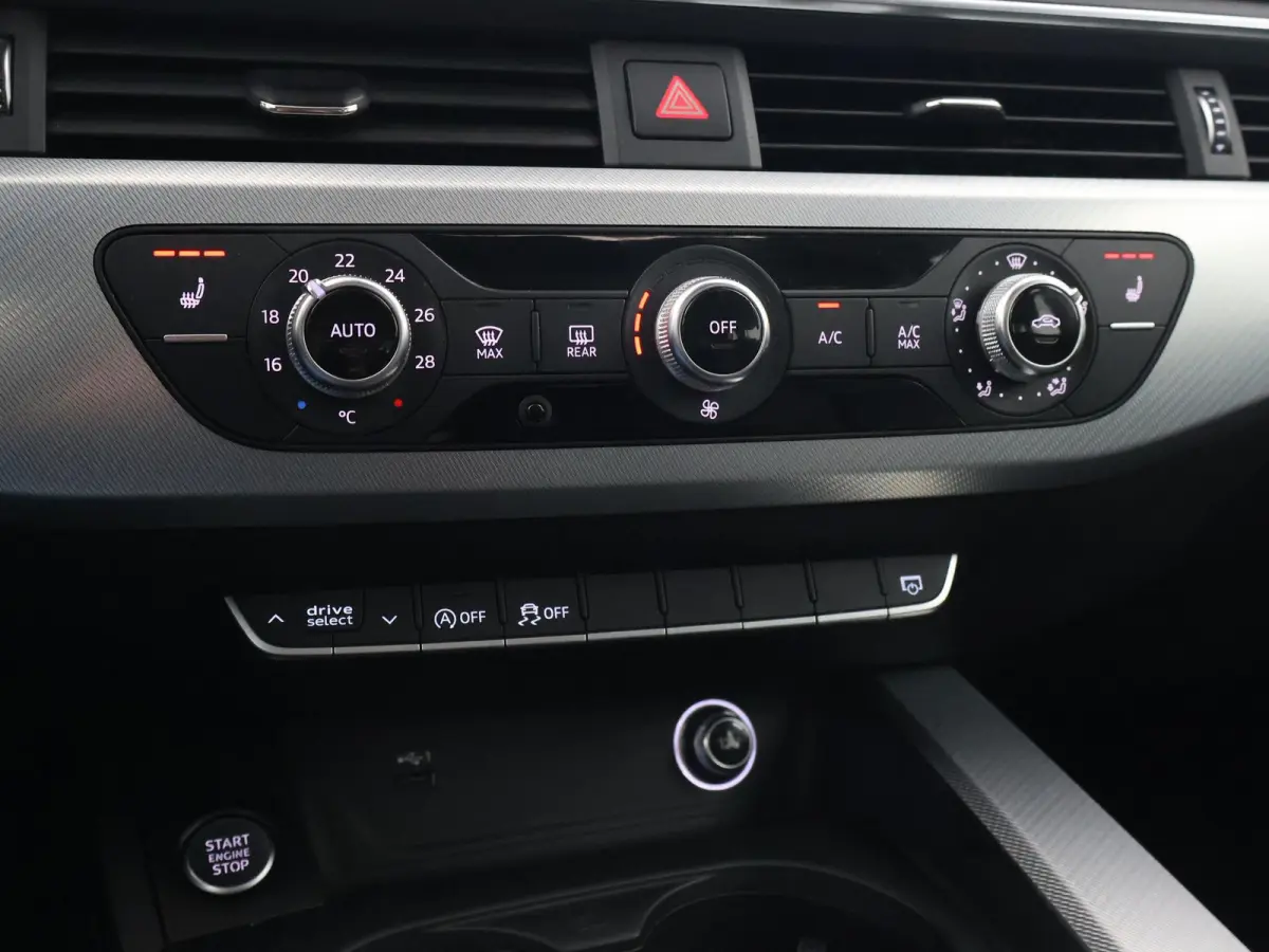 40 TDI 190 PK AUT. + PANORAMA | AFN. TREKHAAK | LEDER SPORTINTERIEUR | APPLE CARPLAY | STOELVERW.
