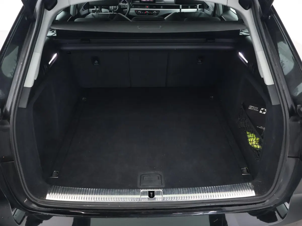 40 TDI 190 PK AUT. + PANORAMA | AFN. TREKHAAK | LEDER SPORTINTERIEUR | APPLE CARPLAY | STOELVERW.