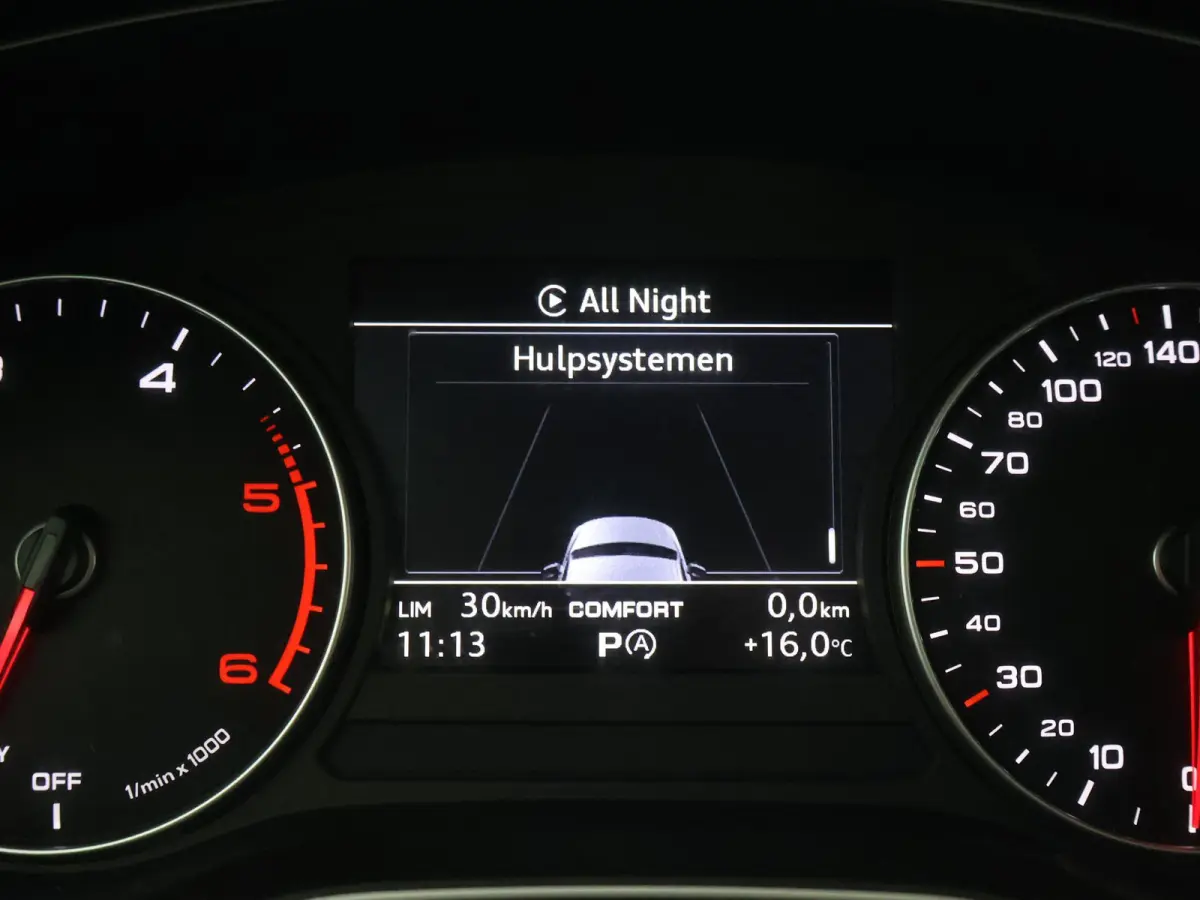 40 TDI 190 PK AUT. + PANORAMA | AFN. TREKHAAK | LEDER SPORTINTERIEUR | APPLE CARPLAY | STOELVERW.