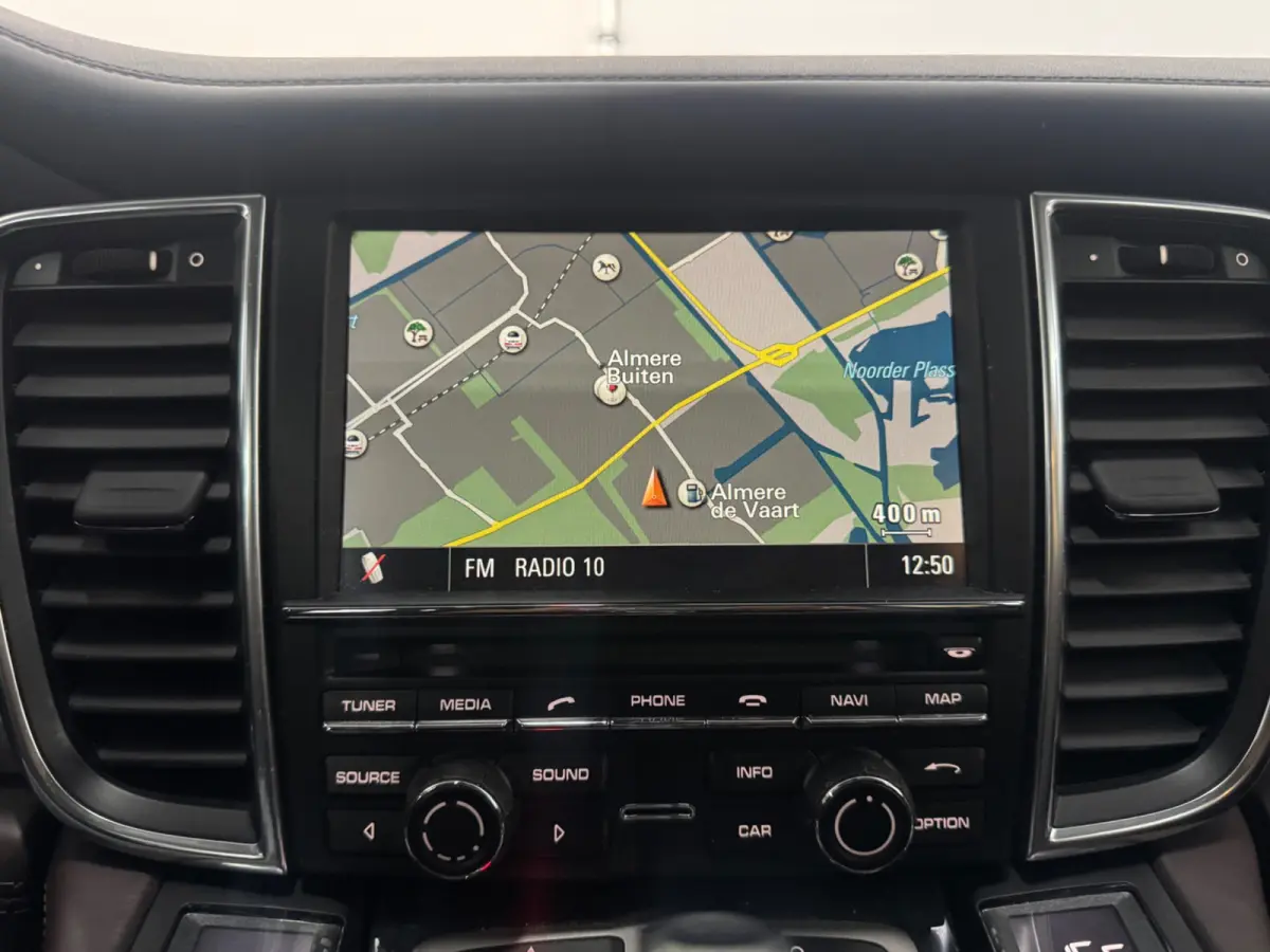 3.6 4|SCHUIFDAK|BOSE|INRUIL MOGELIJK|