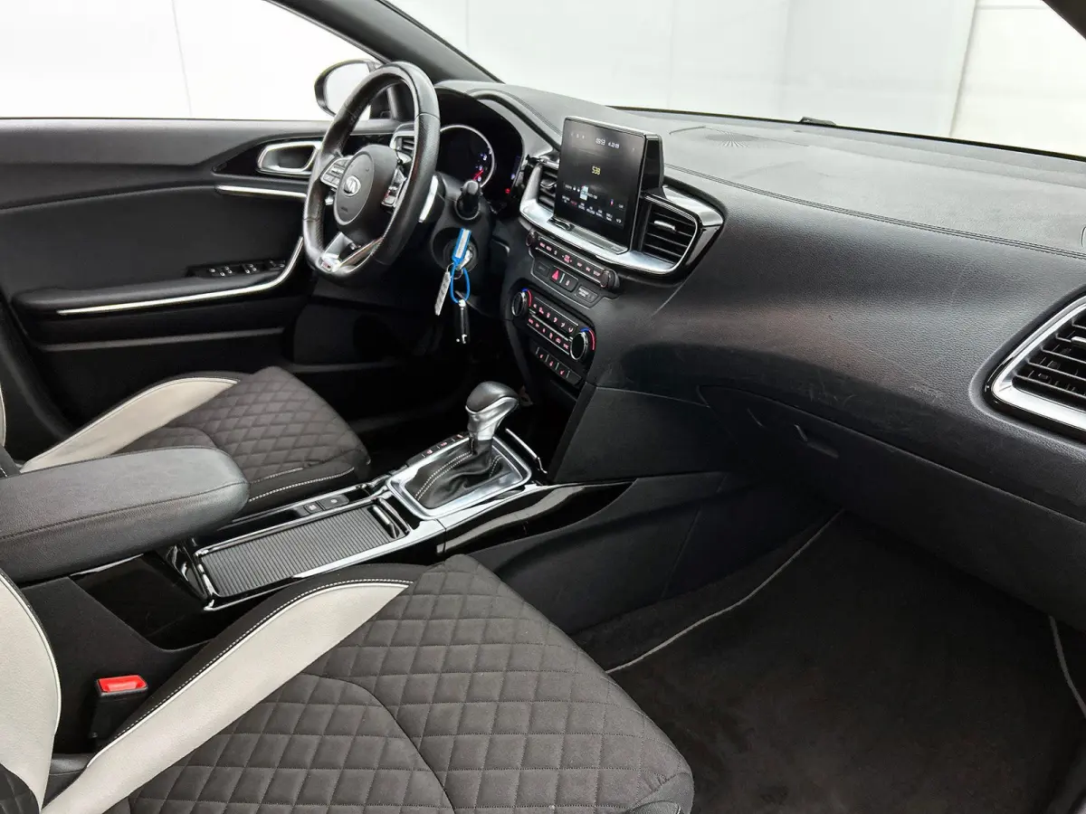 1.4 T-GDI GT-Line CAMERA | NAVI & CARPLAY | WINTERPACK