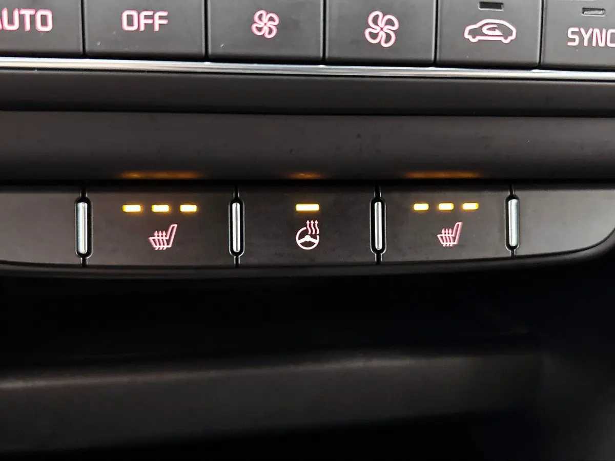 1.4 T-GDI GT-Line CAMERA | NAVI & CARPLAY | WINTERPACK